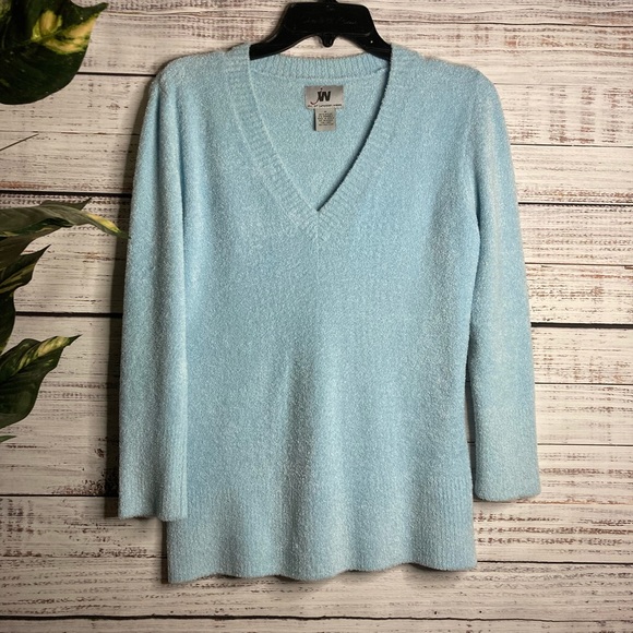 Was💲19! Junction West SUPER soft 3/4 sleeve light blue V-neck sweater Medium - Picture 1 of 14